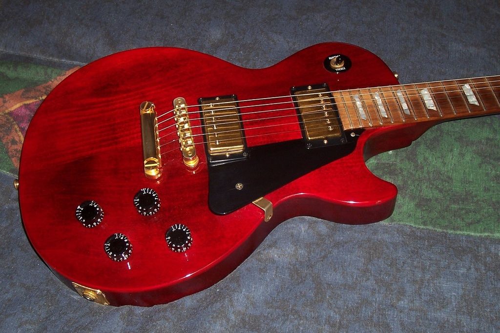 2001 Gibson Les Paul Studio. Wine Red W/Case. $625 | My Les 2001 Gibson Les Paul Studio. Wine Red W/Case. $625 | My Les