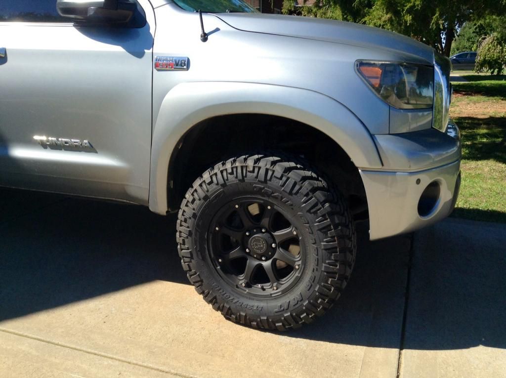 18x9 Black Rhino Glamis +12 wrapped in 295/70/18 Trail Grapplers.... 