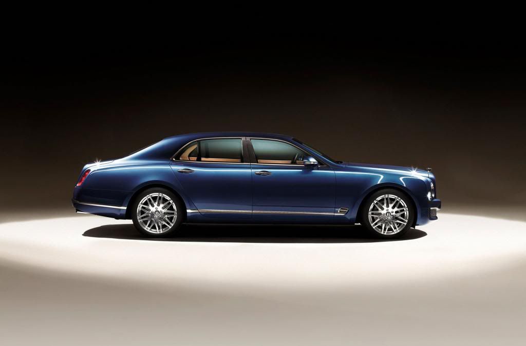 Bentley-Mulsanne-Executive-Interior-1_zp