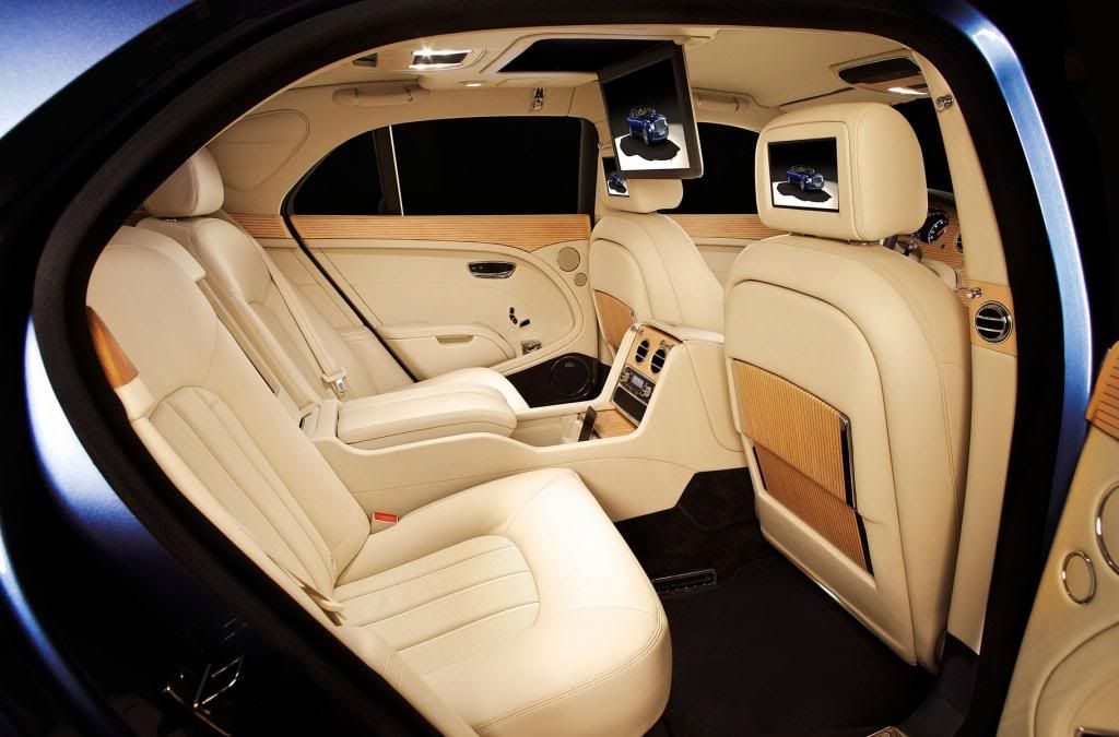 Bentley-Mulsanne-Executive-Interior-2_zp