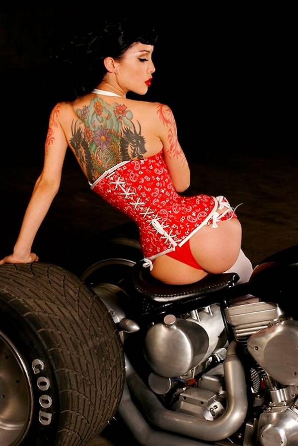 Pin-Up20Girls_hot-rod-pin-up-girls-01_zp