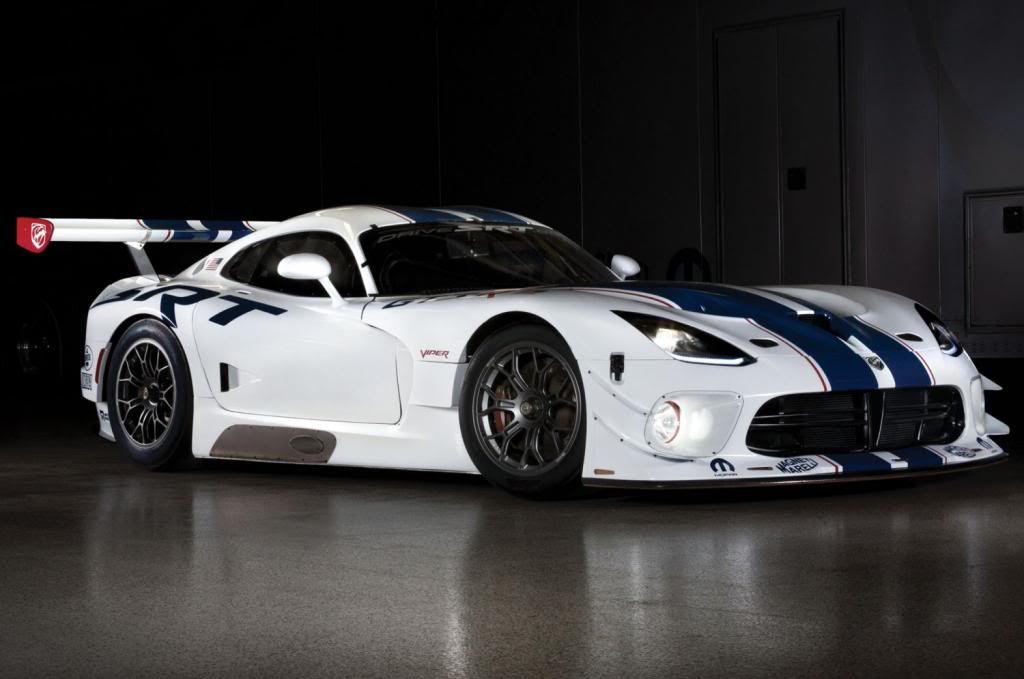 SRT-Viper-GT3-R-race-car-front-three-qua