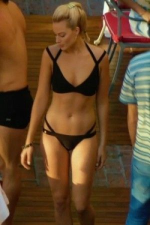 margot-robbie-focus-md193068_zps7jkf1cqm