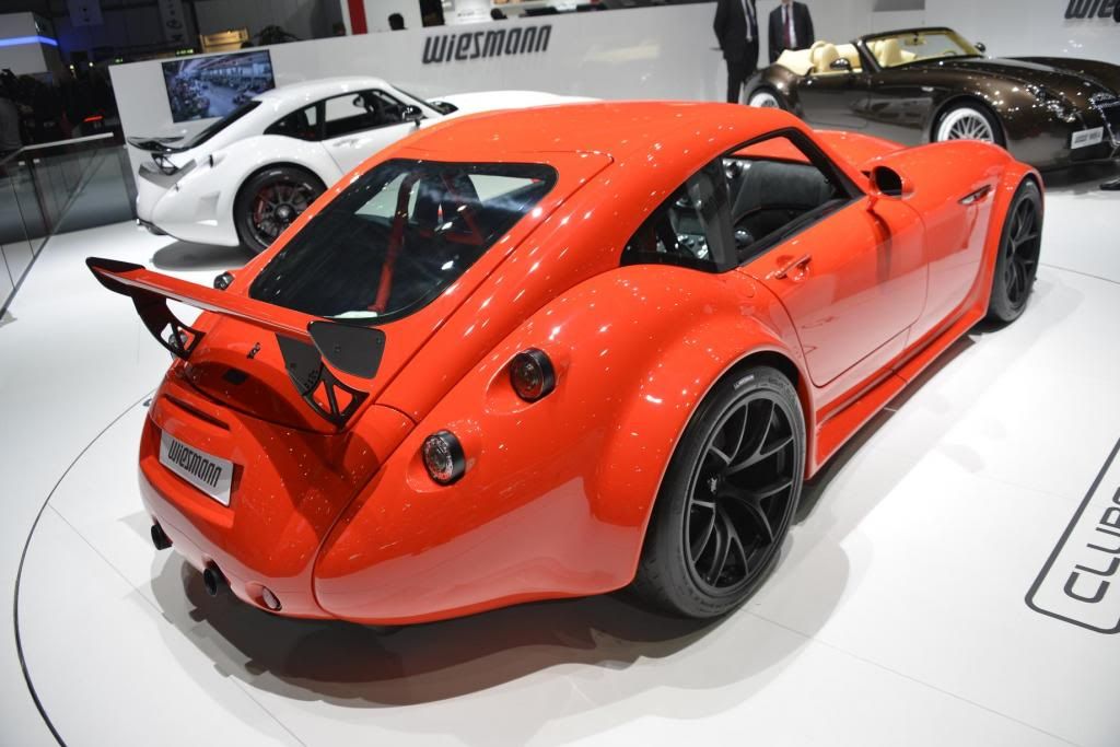 wiesmann-gt-mf4-cs-looks-mind-blowing-in