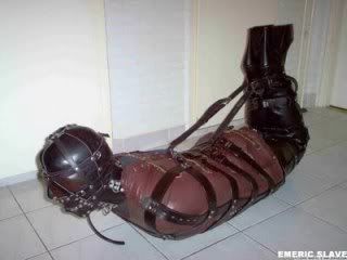 emeric_slave_leather_bondage_1010.jpg