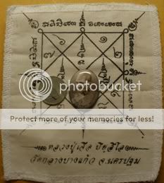 Thai Buddhist Amulet Locket Lp JEAR free amulet cloth  