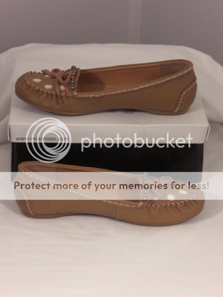   vtg 80s 90s MIA shoes mocassins loafers flats tan 8.5 M beaded  